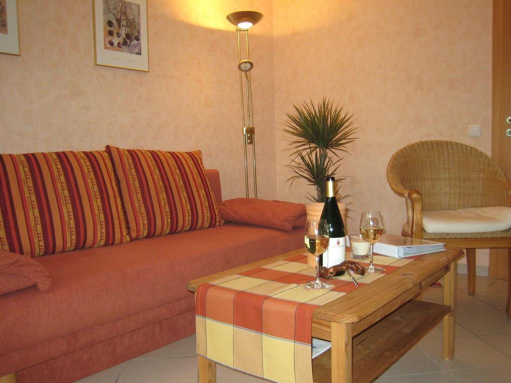 Sch Ne Wohnung In Der Moselregion Kinheim Экстерьер фото