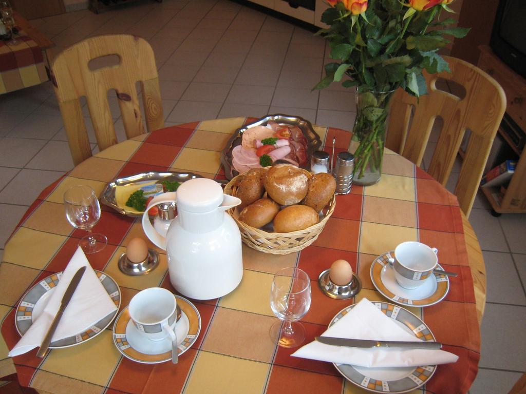 Sch Ne Wohnung In Der Moselregion Kinheim Экстерьер фото
